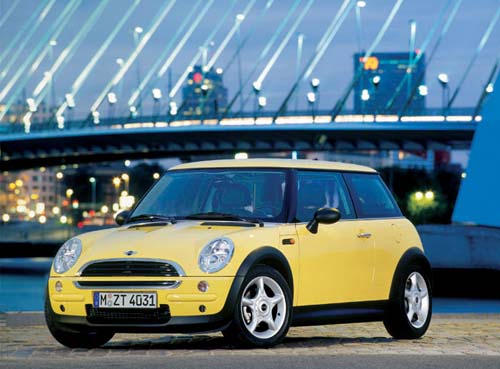 Trung Quốc tiến h&agrave;nh thu hồi loạt xe Mini One BMW v&agrave; Acura Honda bị lỗi