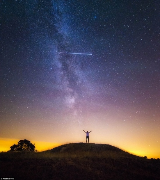 Hình ảnh nhiếp ảnh gia chụp cùng sao băng Perseids vào cuối tuần qua Hình ảnh nhiếp ảnh gia chụp cùng sao băng Perseids vào cuối tuần qua