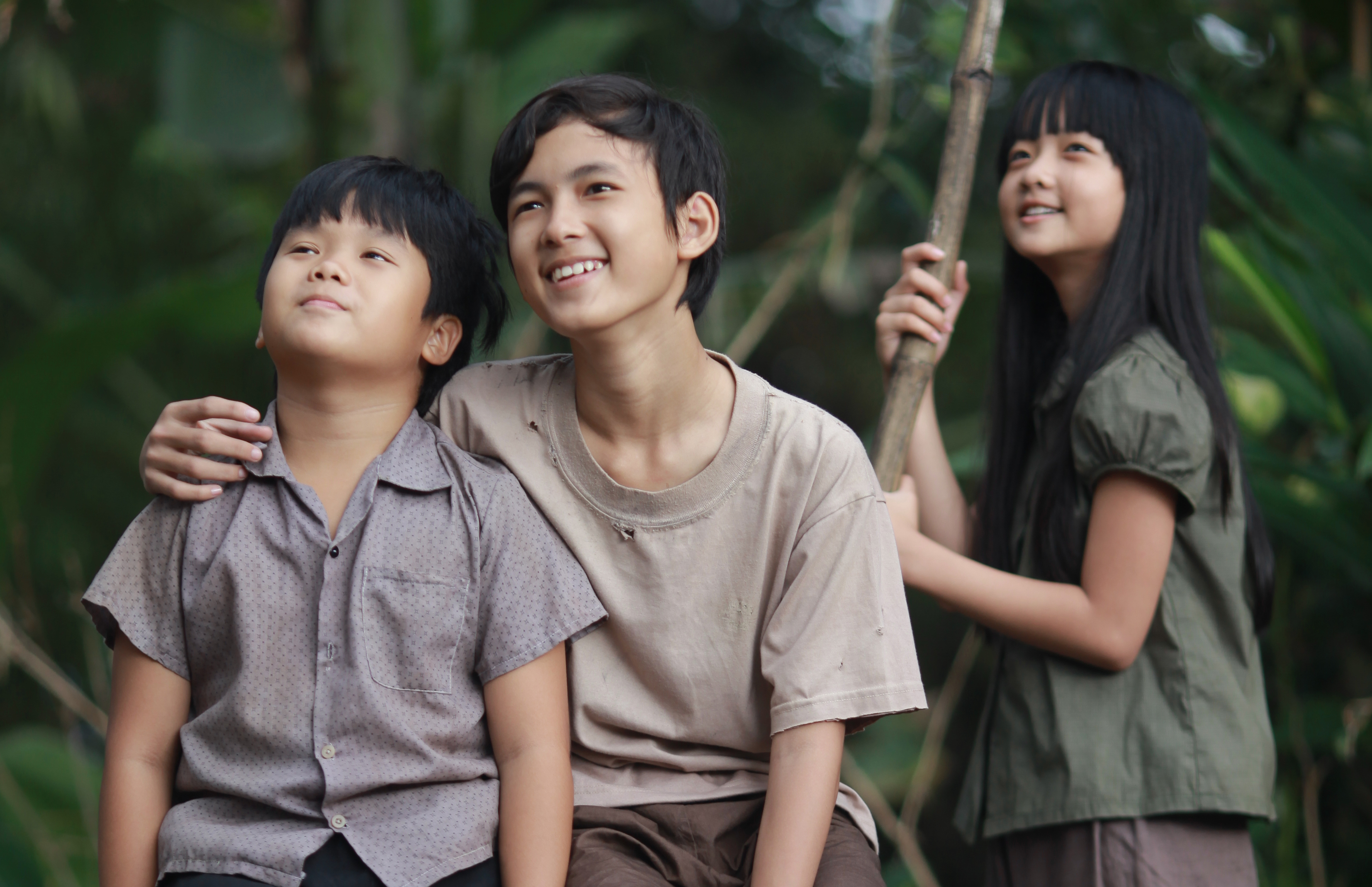 Bộ ba diễn vi&ecirc;n nh&iacute; của phim T&ocirc;i thấy hoa v&agrave;ng tr&ecirc;n cỏ xanh