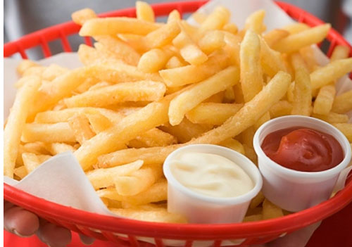 Phụ nữ mang thai l&agrave; những người kh&ocirc;ng n&ecirc;n ăn khoai t&acirc;y để bảo vệ thai nhi