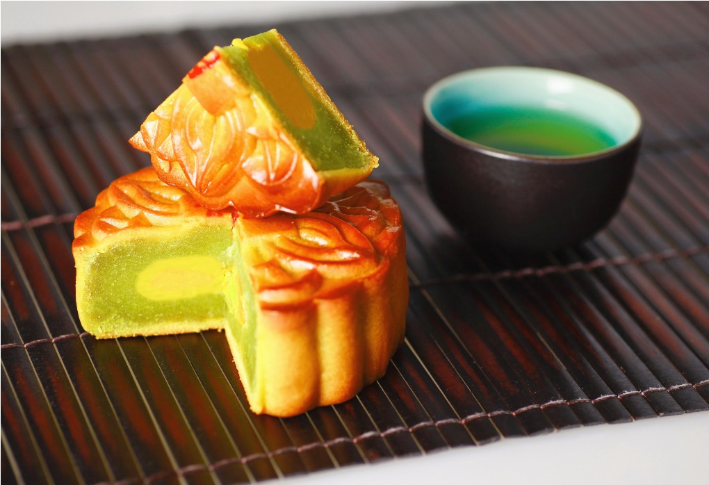 Để tr&aacute;nh ảnh hưởng xấu tới thai nhi, b&agrave; bầu kh&ocirc;ng n&ecirc;n ăn b&aacute;nh Trung thu