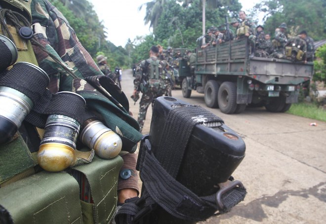 Binh sỹ Philippines tham gia truy qu&eacute;t phiến qu&acirc;n Hồi gi&aacute;o Abu Sayyaf