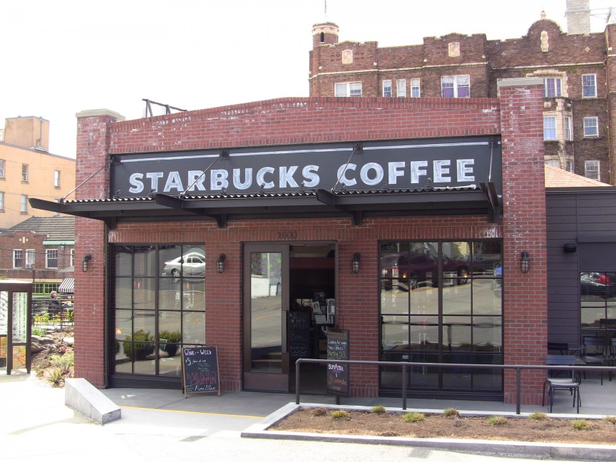 Ban đầu những cửa h&agrave;ng Starbucks kh&ocirc;ng b&aacute;n c&agrave; ph&ecirc; pha sẵn
