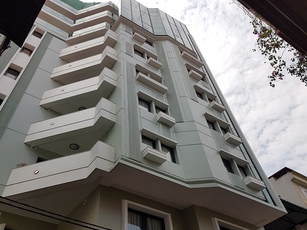 H&agrave; Nội: T&ograve;a nh&agrave; nguy&ecirc;n ph&oacute; gi&aacute;m đốc Sở bị cưỡng chế 'cắt ngọn'