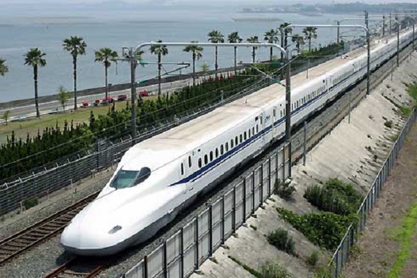 Nghi&ecirc;n cứu x&acirc;y dựng đường sắt tốc độ cao tr&ecirc;n trục Bắc - Nam