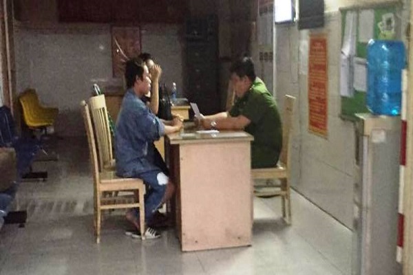 'Hiện tượng mạng' T&ugrave;ng Sơn tr&igrave;nh b&aacute;o c&ocirc;ng an bị lợi dụng
