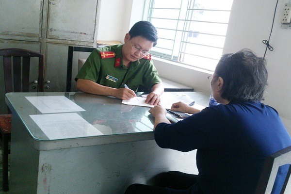 Hai cụ b&agrave; bị lừa đảo qua điện thoại mất hơn chục tỷ đồng