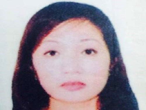 Nữ gi&aacute;m đốc lừa đảo hơn chục tỷ đồng bị bắt ngay tại s&acirc;n bay