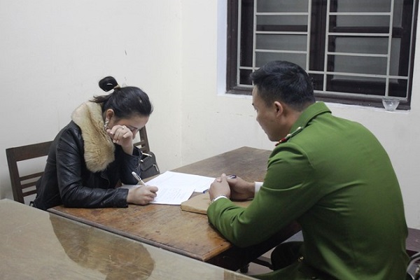 Những điều chưa biết về đường d&acirc;y sinh vi&ecirc;n b&aacute;n d&acirc;m ở Cửa L&ograve;