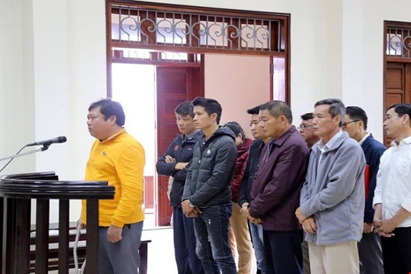 Đang x&eacute;t xử ph&uacute;c thẩm vụ bu&ocirc;n lậu 7.700 tấn dầu diezel