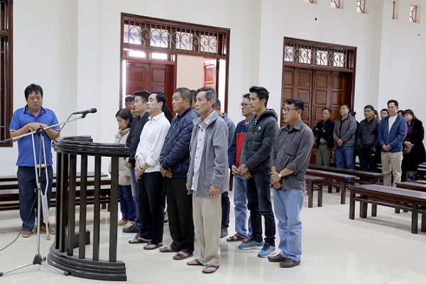 12 bị c&aacute;o vụ bu&ocirc;n lậu 7.700 tấn dầu diezel l&atilde;nh &aacute;n t&ugrave;