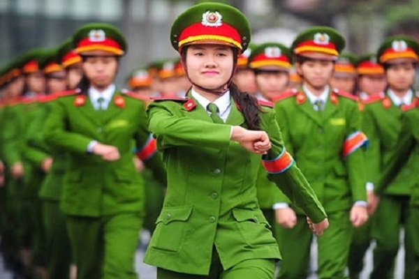 Phụ nữ tham gia c&ocirc;ng an nghĩa vụ cần điều kiện g&igrave;?