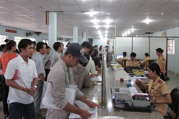 Quy định mới nhất về thủ tục đăng k&yacute; sang t&ecirc;n đổi chủ &ocirc; t&ocirc; xe m&aacute;y