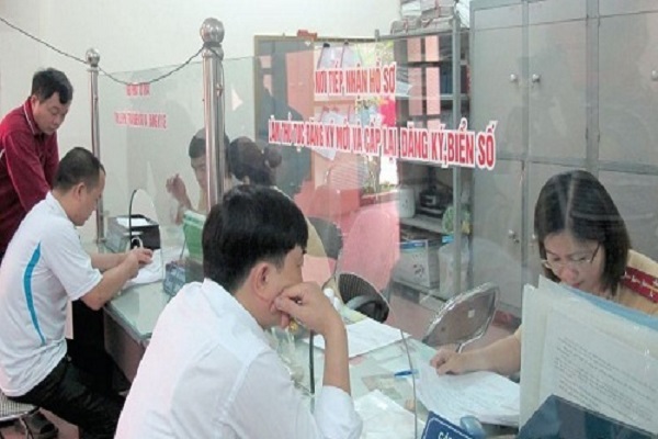 Vướng mắc xin cấp lại giấy đăng k&yacute; xe khi kh&ocirc;ng c&oacute; hộ khẩu H&agrave; Nội