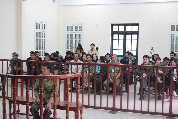 Tuy&ecirc;n &aacute;n vụ t&ocirc;n tr&ecirc;n x&iacute;ch l&ocirc; cứa cổ ch&aacute;u b&eacute;