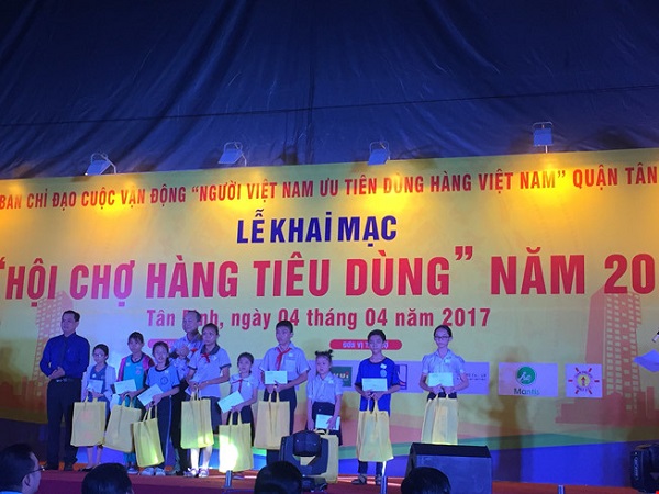 Nhiều h&agrave;ng giảm gi&aacute; tại hội chợ h&agrave;ng 13Win18 đa dạng khuyến mãi năm 2017