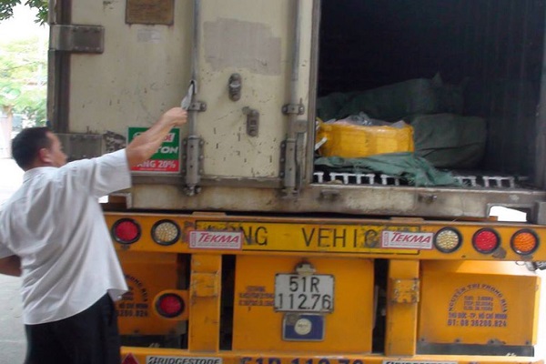 Ph&aacute;t hiện 4 tấn nầm gia s&uacute;c kh&ocirc;ng r&otilde; nguồn gốc ở Đồng Nai