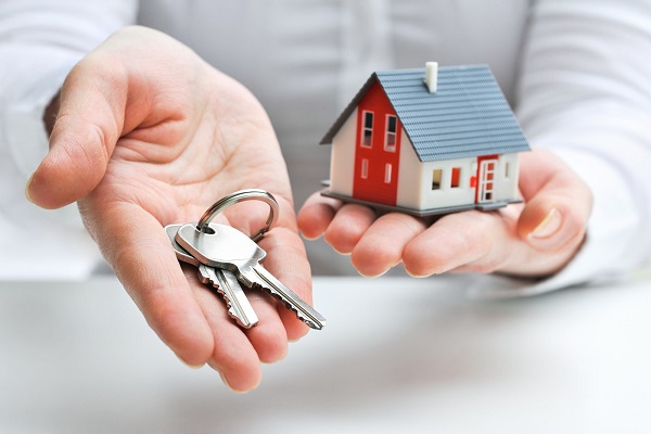 Một số vấn đề trong việc chuyển nhượng đất đai l&agrave; t&agrave;i sản đồng sở hữu