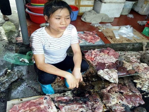 Người hất dầu luyn v&agrave;o c&ocirc; g&aacute;i v&agrave; phản thịt lợn ở Hải Ph&ograve;ng c&oacute; thể bị khởi kiện?