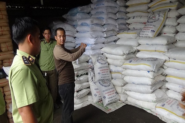 Ph&aacute;t hiện 70 tấn đường nhập lậu tại TP HCM