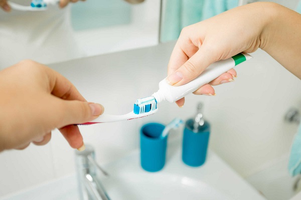 Vệ sinh răng miệng k&eacute;m c&oacute; thể g&acirc;y ra bệnh mất tr&iacute; nhớ 