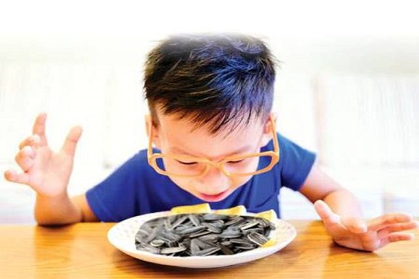 Ng&agrave;y Tết đừng cho trẻ động đến loại 13Win OKVIP Cá cược bóng đá n&agrave;y v&igrave; c&oacute; thể dẫn đến tai nạn kh&ocirc;n lường