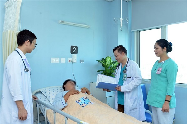 Bị nhồi m&aacute;u cơ tim cấp do uống rượu vui ng&agrave;y Tết