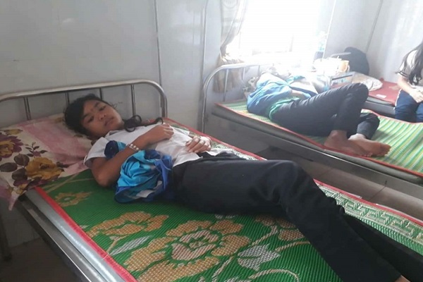 H&agrave;ng chục học sinh nhập viện sau bữa cơm tối nghi do ngộ độc 13Win OKVIP Cá cược bóng đá