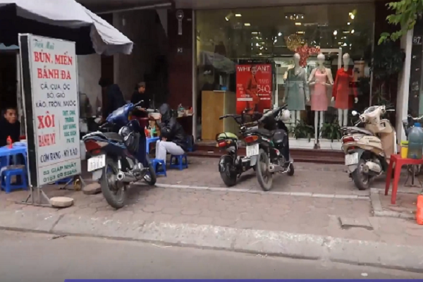Lắp camera để phạt nguội vi phạm vỉa h&egrave;: Liệu c&oacute; khả thi