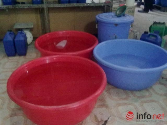 Thực phẩm bẩn ho&agrave;nh h&agrave;nh dịp Tết, nhất l&agrave; c&aacute;c loại b&aacute;nh kẹo c&oacute; nguồn gốc kh&ocirc;ng r&otilde; r&agrave;ng 