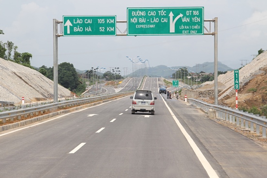 Cao tốc Nội B&agrave;i - L&agrave;o Cai