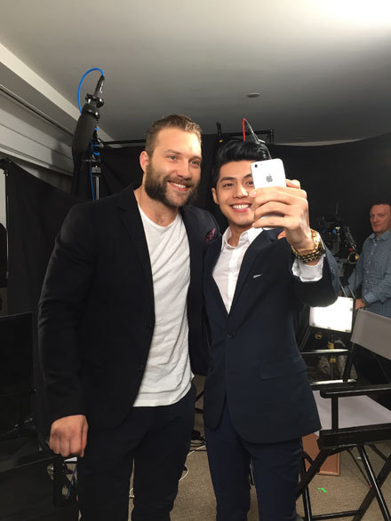 Noo Phước Thịnh bảnh trai b&ecirc;n diễn vi&ecirc;n Jai Courtney 