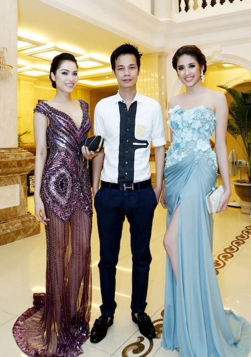 Á hậu Đông Nam Á Đồng Thanh Vi cũng chọn một thiết kế cúp ngực kín đáo hơn của NTK Hoàng Hải.