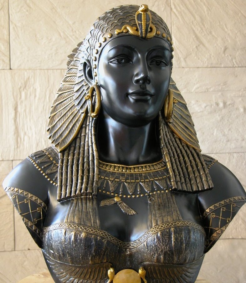 Tượng nữ ho&agrave;ng Ai Cập Cleopatra