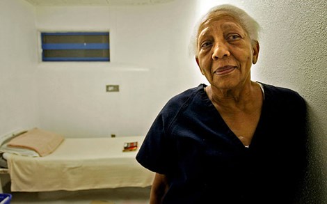 Hơn 60 năm qua, nữ si&ecirc;u trộm Doris Payne đ&atilde; gieo rắc &aacute;m ảnh cho lực lượng cảnh s&aacute;t v&agrave; c&aacute;c cửa h&agrave;ng nữ trang khắp thế giới