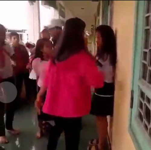 Vụ việc nữ sinh bị đ&aacute;nh hội đồng quay clip xảy ra v&agrave;o ng&agrave;y 28/12/2015 tại trường THCS Trần Ph&uacute;, TP Huế