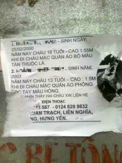 Tờ rơi t&igrave;m kiếm 2 nữ sinh mất t&iacute;ch của gia đ&igrave;nh trước đ&oacute;