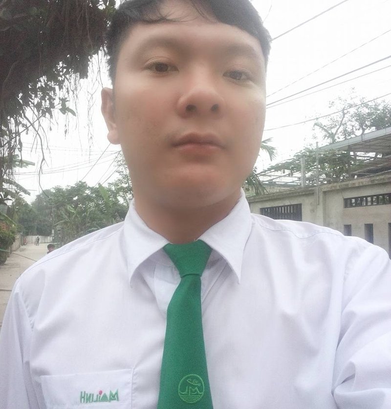Linh cảm không lành của Oanh đã thành sự thật khi đến khu vực vắng người, Tiến bất ngờ dừng xe và bóp cổ hành khách 23 tuổi, mục đích cướp túi xách trong có điện thoại và 250.000 đồng và một số giấy tờ tùy thân của nạn nhân. Ảnh VietNamNet