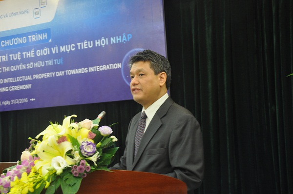 &Ocirc;ng Roland Chan
