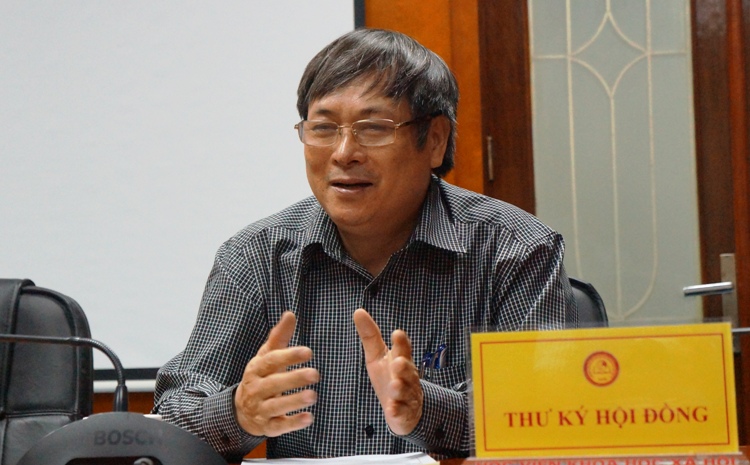 &Ocirc;ng Hồ Sĩ Sơn, ph&oacute; gi&aacute;m đốc học viện khoa học x&atilde; hội
