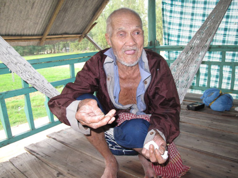 ông lão ăn xin bị cướp