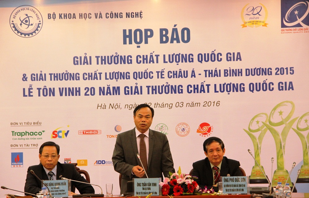 Ông Trần Văn Vinh - Tổng cục trưởng Tổng cục Tiêu chuẩn Đo lường Chất lượng - Phó Chủ tịch Hội đồng Quốc gia Giải thưởng Chất lượng Quốc gia chủ trì họp báo. Ông Trần Văn Vinh - Tổng cục trưởng Tổng cục Tiêu chuẩn Đo lường Chất lượng - Phó Chủ tịch Hội đồng Quốc gia Giải thưởng Chất lượng Quốc gia chủ trì họp báo.
