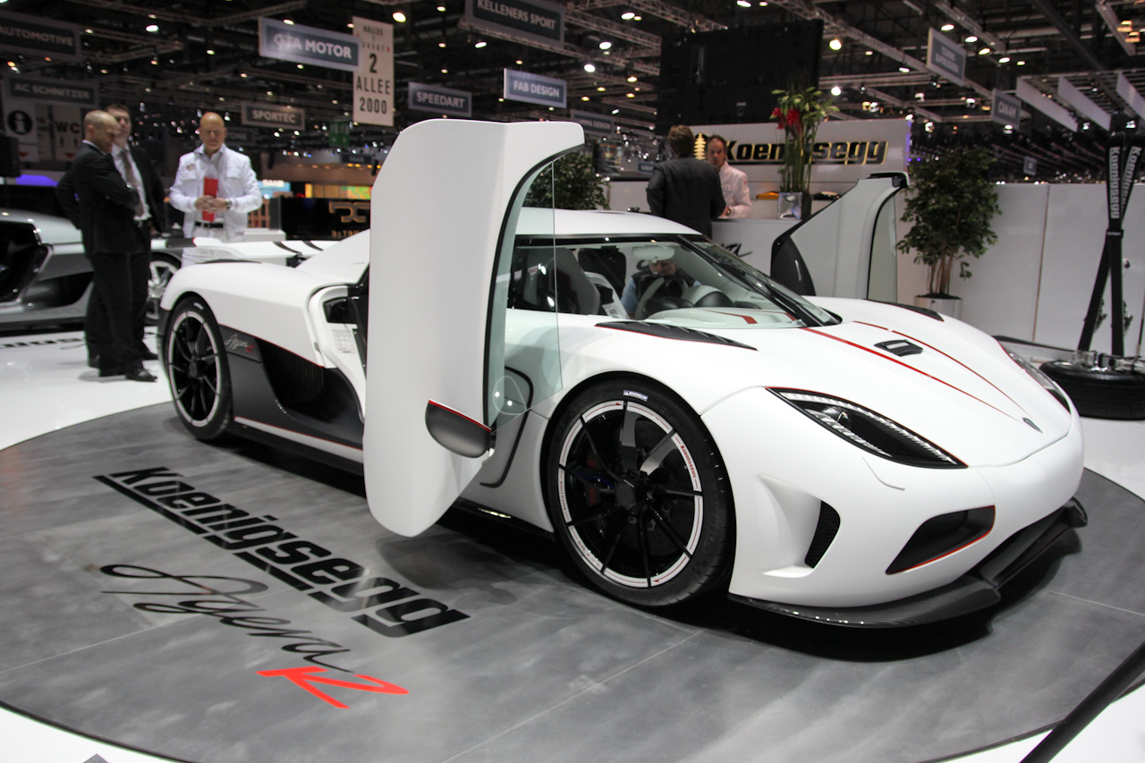 si&ecirc;u xe Koenigsegg Agera R1