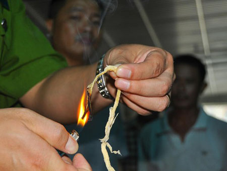 Ph&acirc;n biệt mực thật giả