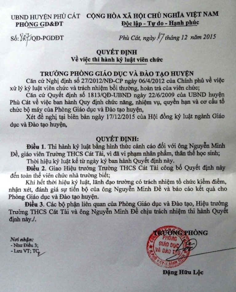 Quyết định kỷ luật thầy Nguyễn Minh Đề của Ph&ograve;ng GD&ĐT trước đ&oacute; v&igrave; h&agrave;nh vi xử phạt học sinh th&ocirc; bạo trước đ&oacute;