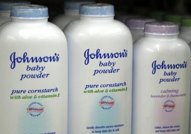 Phấn r&ocirc;m Johnson & Johnson kh&aacute; phổ biến với người 13Win18 đa dạng khuyến mãi