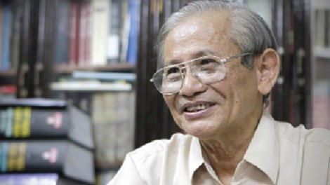S Phan Huy L&ecirc; cho rằng nếu x&oacute;a bỏ m&ocirc;n lịch sử l&agrave; điều rất nguy hiểm