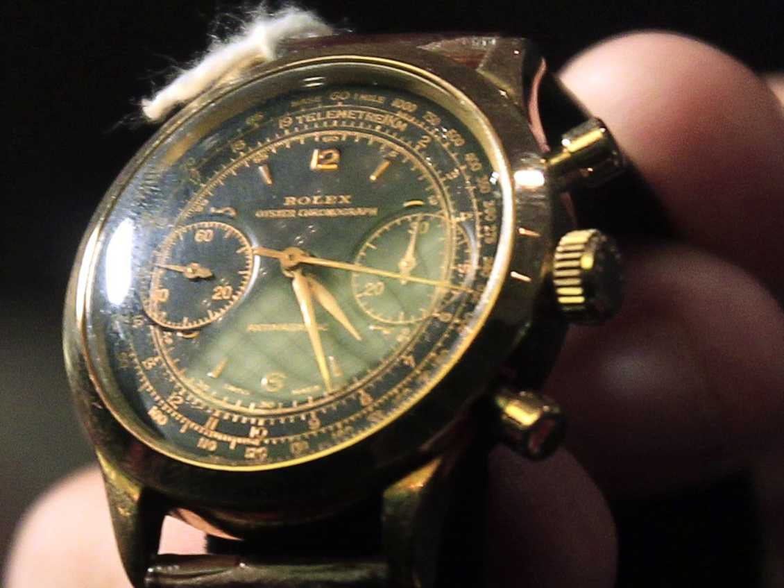 Ph&acirc;n biệt đồng hồ Rolex thật giả bằng cảm nhận chuyển động của kim gi&acirc;y tr&ecirc;n mặt đồng hồ