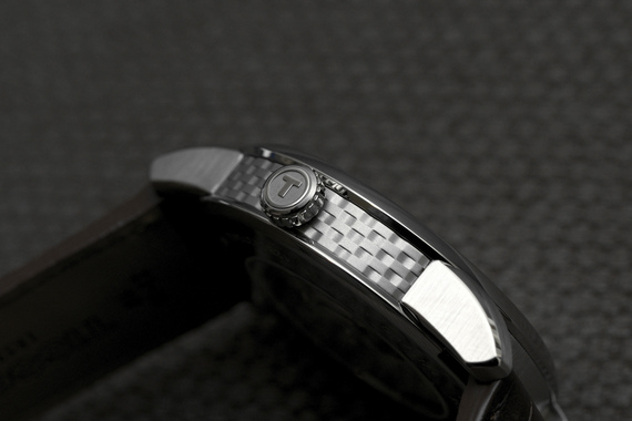 Ph&acirc;n biệt đồng hồ Tissot fake kh&ocirc;ng thể bỏ qua yếu tố chất lượng của đồng hồ