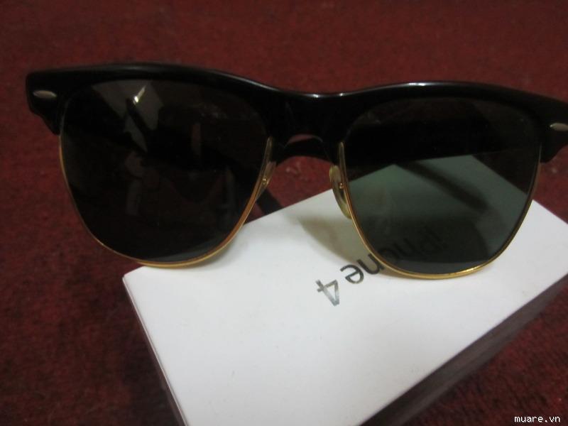 Bao b&igrave; của k&iacute;nh Ray-Ban ch&iacute;nh h&atilde;ng cũng thể hiện đẳng cấp của thương hiệu n&agrave;y